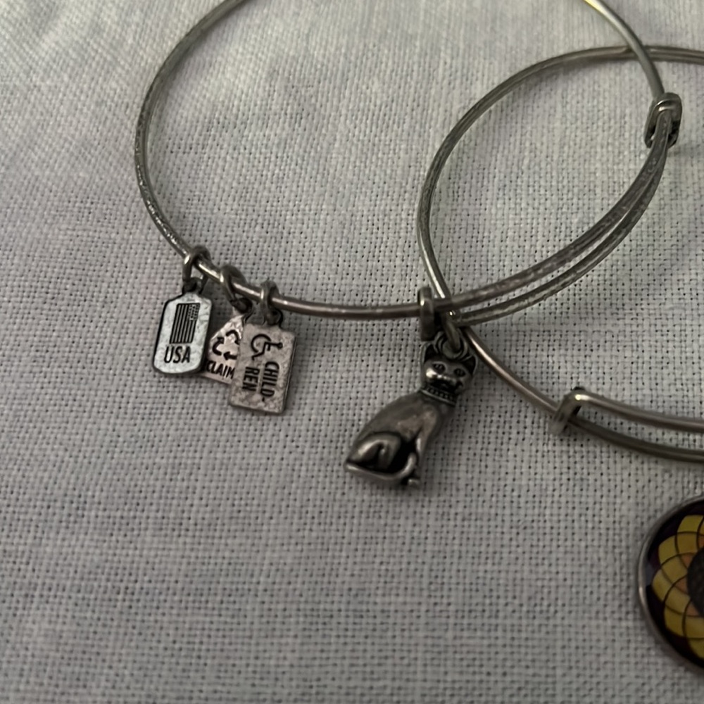⭐️ Bangle bundle - Picture 2 of 4